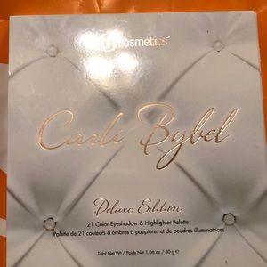 Carli Baybel palette
